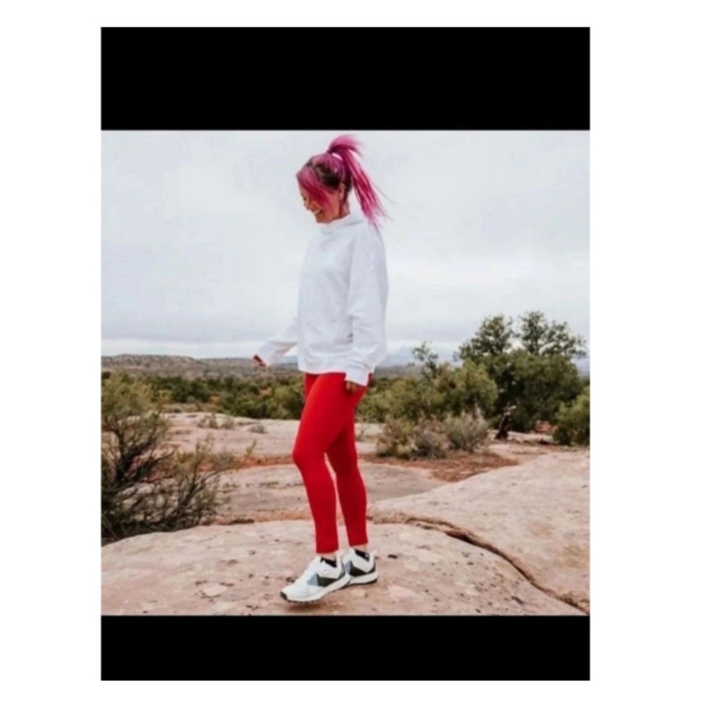 (L) Brisa Hoodie
